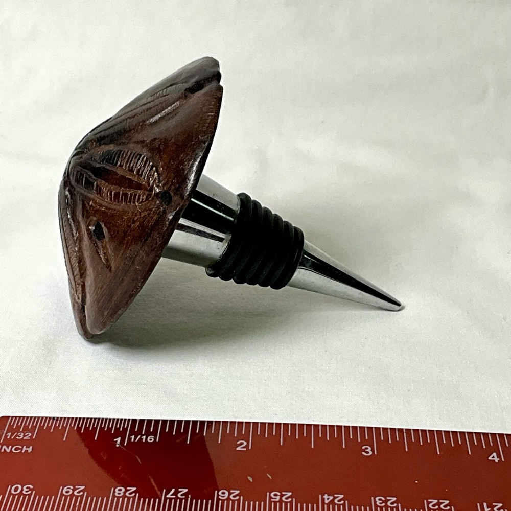 Sand dollar wine stopper. New. Real wood.